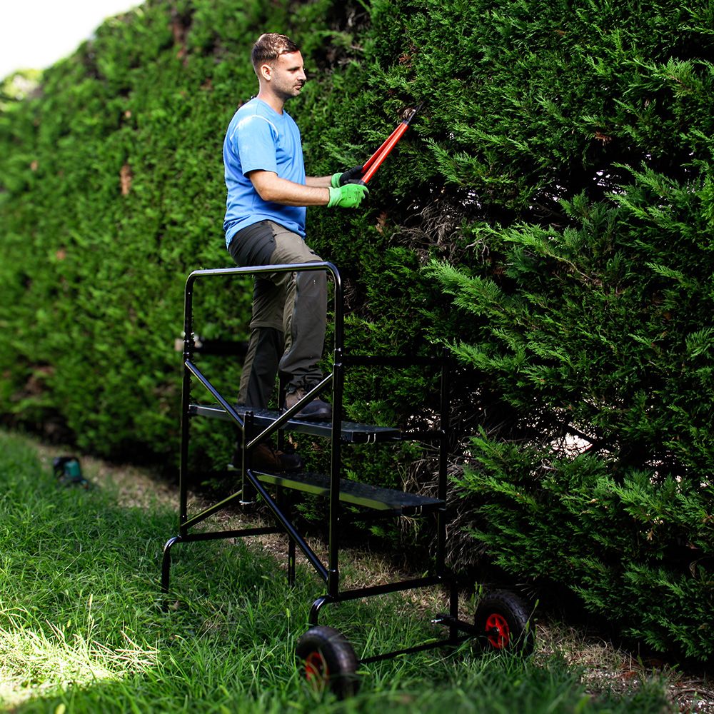 Perfect for this time of year: BRICO GARDEN scaffold tower – your all-round partner for outdoor projects!