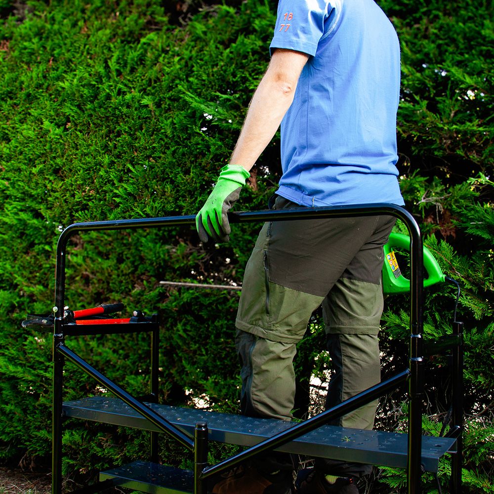 Offset platforms can be positioned at different levels